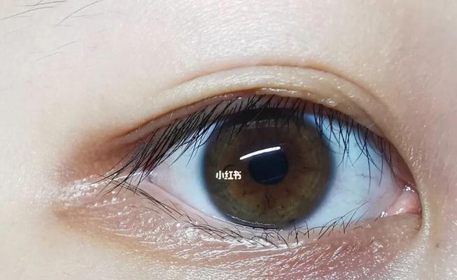 眼瞳颜色（从基因到环境，多种因素影响眼瞳颜色的形成）