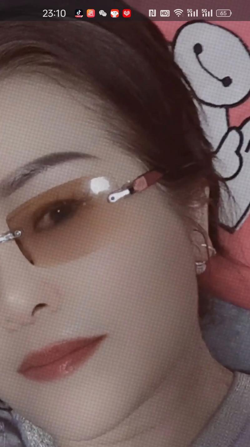 泪水的蔓延（探索眼睛为何难以抑制泪水的冲动）